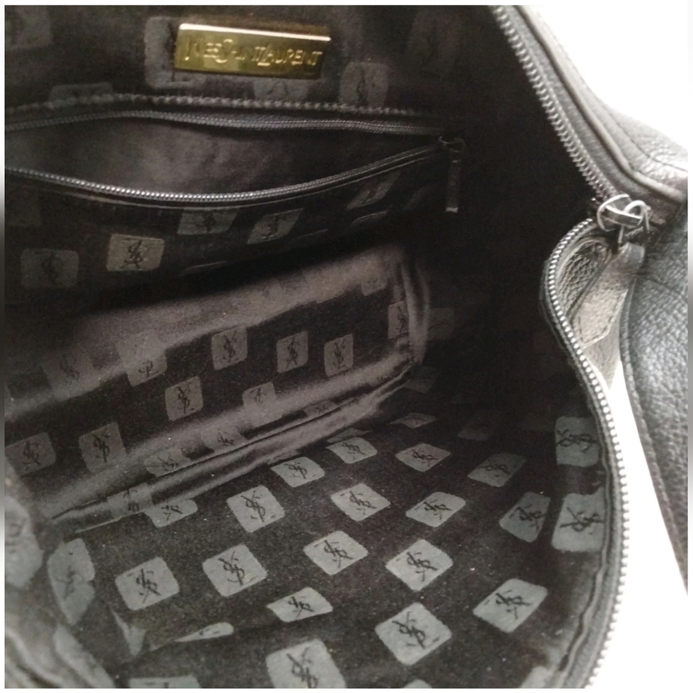 Black and Red Leather Shoulder Bag - Picture 8 of 9